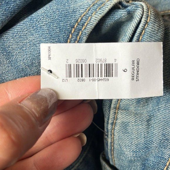 Brand new Old Navy, rockstar, low rise, blue jeans - Picture 16 of 16